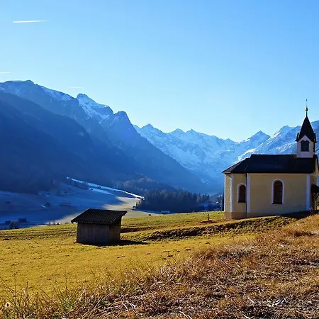 Haus Christina 3* Trins